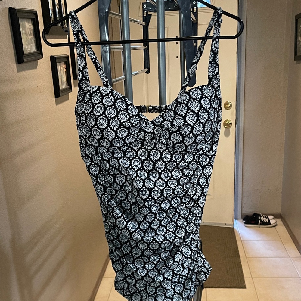 Women's Black and White Patterned one piece swimsuit
